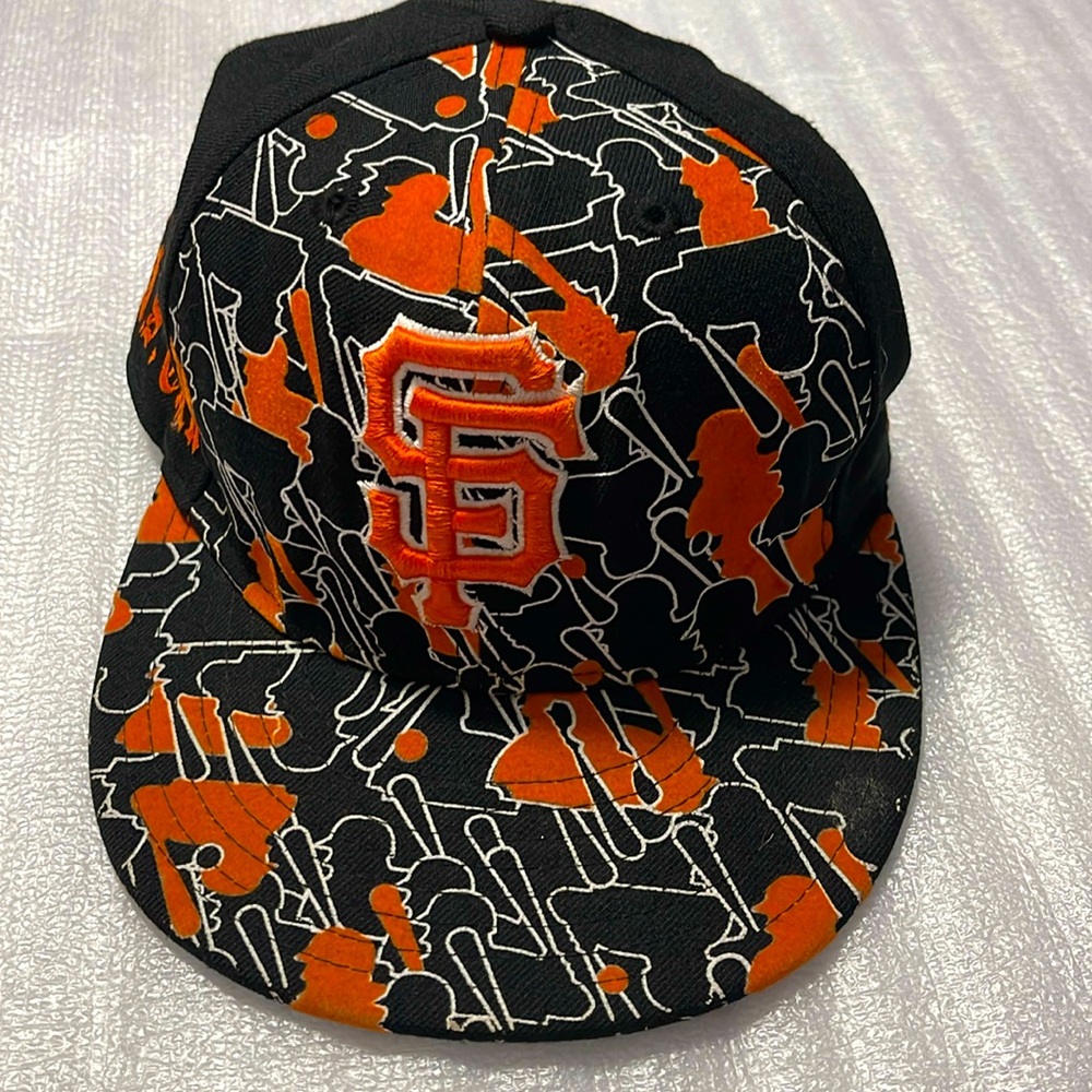 Vintage Men’s Sports Baseball Snapback Hat Orange & Black Size 7 1/4 (57.7 CM)